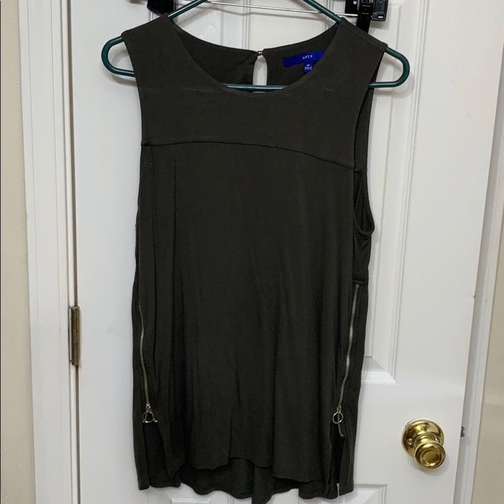 Apt 9 shirt with zippered sides